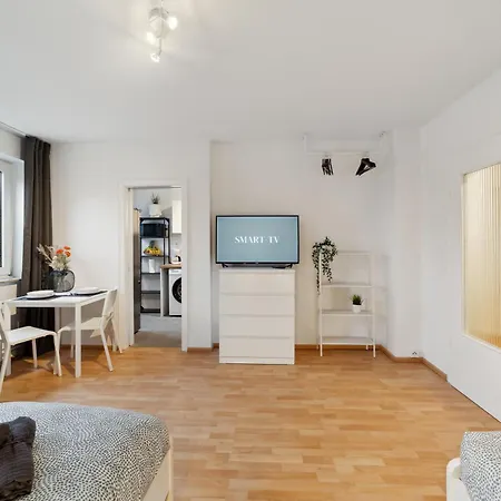 Moderne Fuer Monteure Und Geschaeftsreisende *