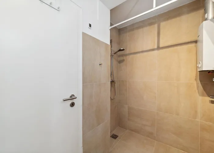 Moderne Fuer Monteure Und Geschaeftsreisende Lejlighed